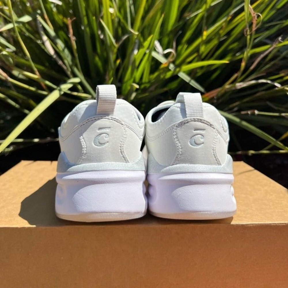 Clove Womens Healthcare Brilliant White Sneaker NEW - Picture 8 of 12